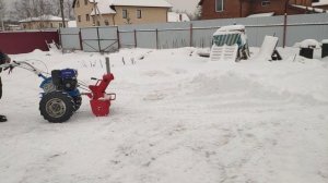 Убираем 80 см снега мотоблоком