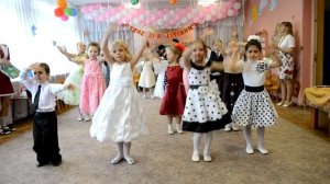 "Подари улыбку миру" на выпускном.