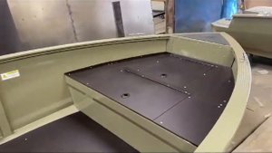 лодка Xstream 400+доп рундук ?