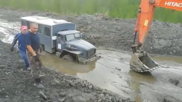 Урал застрял в грязи ❌❌