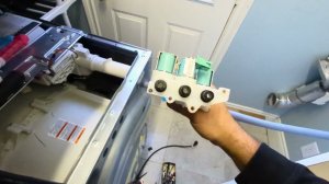 Стиральная машина не набирает воду, ошибка E11, ремонт,