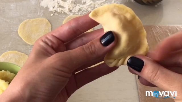 Как лепить вареники. Вареники с картофелем.