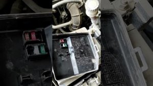 Меняем предохранители Suzuki Swift lV