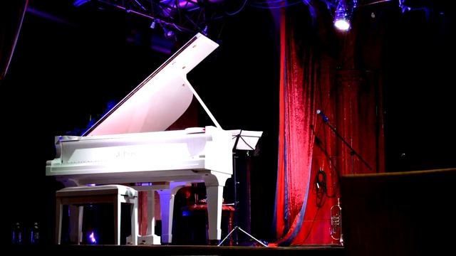 Вадим Неселовский и Аркадий Шилклопер. Last Snow смотреть онлайн