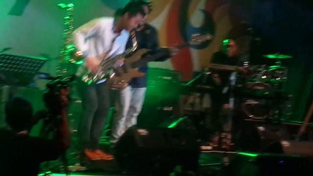 Barry Likumahuwa Project (BLP) - Teen Town (Tribute to Weather Report) at Java Jazz 2013 смотреть онлайн