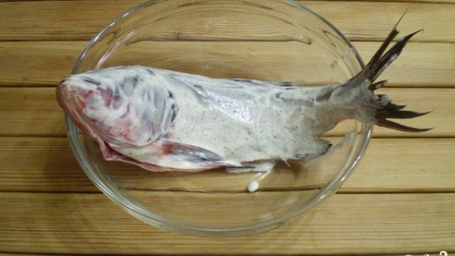 Рыба в духовке со сметаной