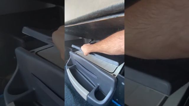 Обзор RENAULT PREMIUM 2010 смотреть онлайн