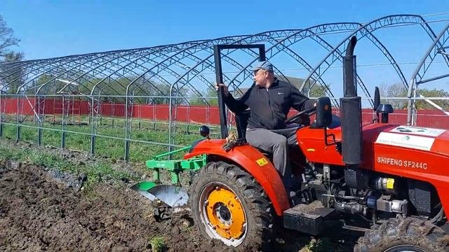 Вспашка целины с препятствиями! Корпорация Зелёная Планета !Тернист путь к успеху!