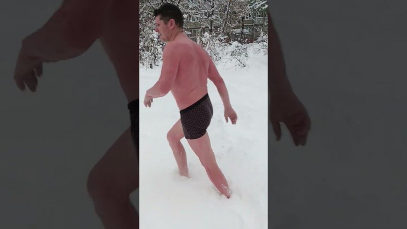 Плавать в снегу. Купание в снегу