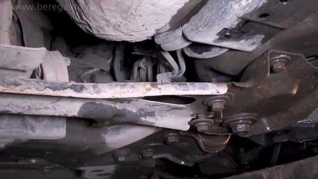 Замена прокладки и крючка глушителя на Ford Mondeo.mp4 смотреть онлайн