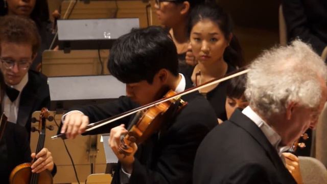 Sibelius: Violin Concerto, Mvmt 1 (Inmo Yang, Benjamin Zander, Boston Philharmonic Youth Orchestra) смотреть онлайн