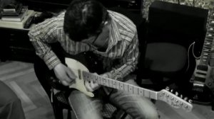 В САРАНСКЕ  ЕСТЬ  ЧУДЕСНЫЙ  ГИТАРИСТ  ВОЛОДЬКА  ЖУЛИН. 05.01.2010.