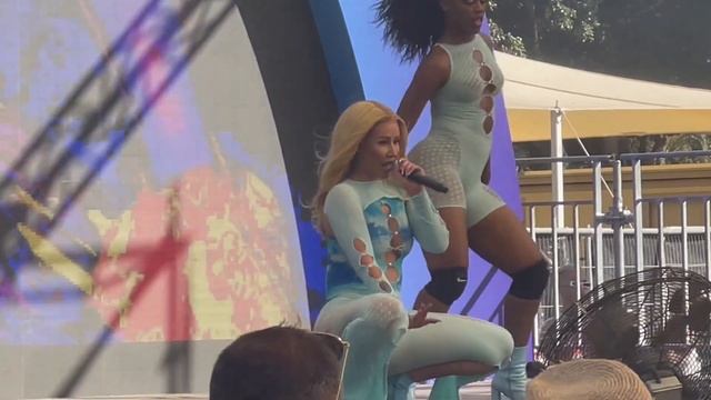 Iggy Azalea - Booty (Live in Tel Aviv 10/06/22) смотреть онлайн