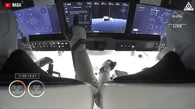 It's mind-blowing! What inside the SpaceX Dragon shocked NASA's astronauts... смотреть онлайн