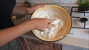 Универсальное средство для чистоты. Чистящее средство отмоет все