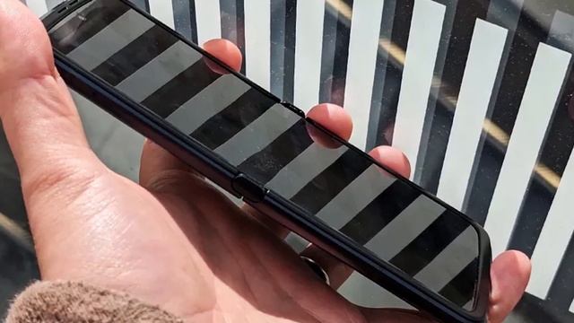 Motorola RAZR Review 2023: Is Motorola Razr 5G worth buying?