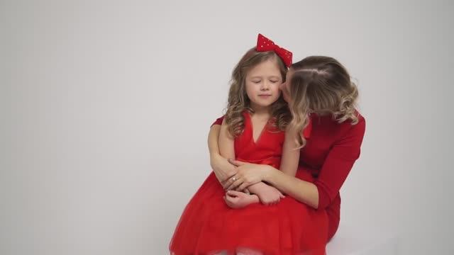 Мама, будь всегда со мною рядом - группа _Индиго_ и Родион Трусов. смотреть онлайн