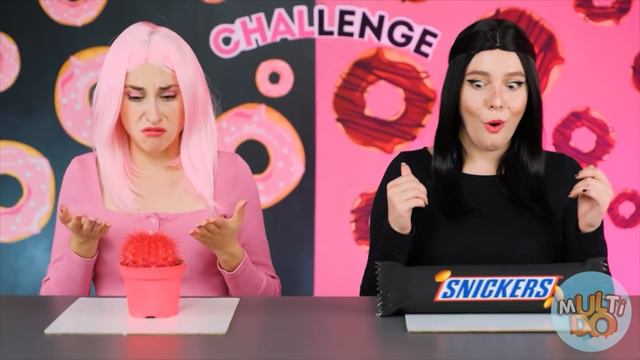 Челлендж с едой «Розовое или Черное» #3 | Едим продукты 1 цвета целый день с Multi DO Food Challeng смотреть онлайн