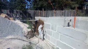 Грунтовка, гидроизоляция фундамента частного дома