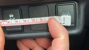 Nissan Note e-power. Как установить дополнительные разъемы для зарядки телефона.