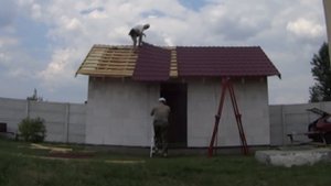 МОНТАЖ МЕТАЛЛОЧЕРЕПИЦЫ, Крыша Готова, Строю гараж из газобетона