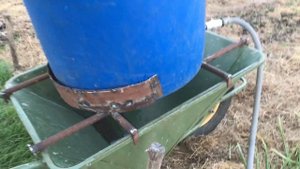 Подставка под бочку для полива .