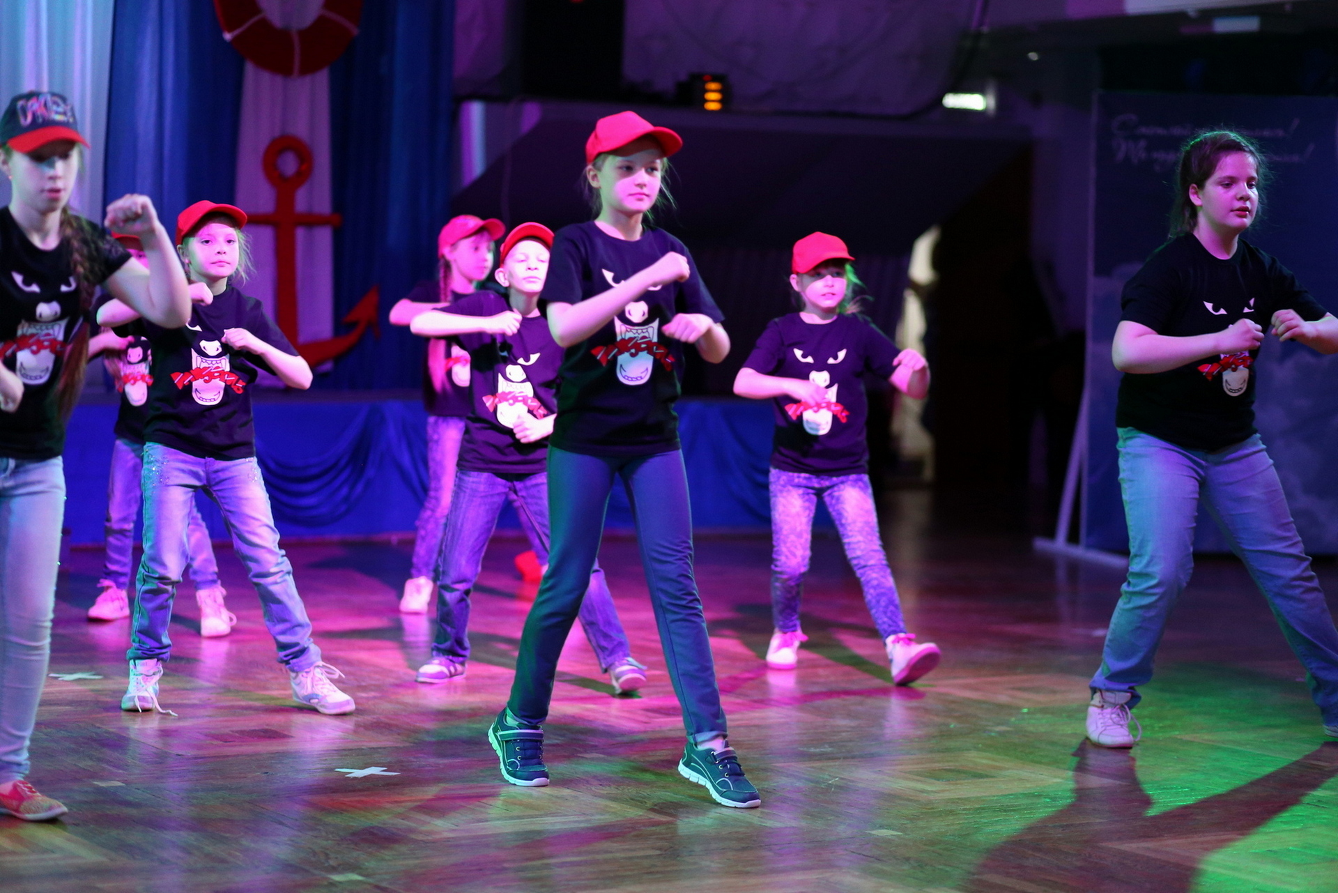 Школа Свободного танца "FREEDANCE". "Танец белок". Железногорск, Красноярский край, 04 апреля 2016г.