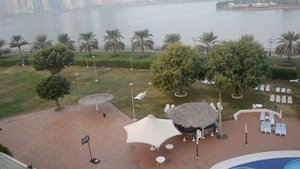 УТРО В ШАРДЖЕ ОТЕЛЬ HOLIDAY ЭМИРАТЫ