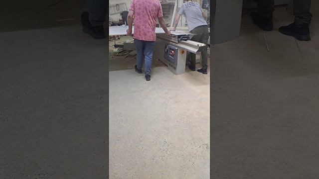 Бюджетные распиловочные станки смотреть онлайн