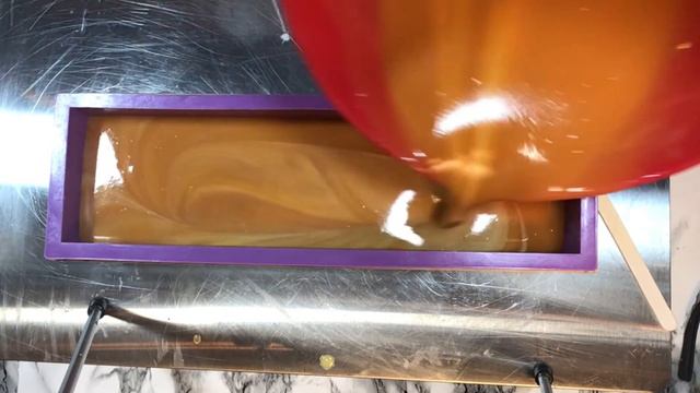 ORGANIC CARROT 🥕 AND GINGER ||| COLD PROCESS SOAP || Ginger/Turmeric смотреть онлайн