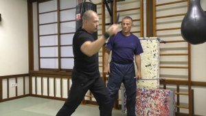 Акцент на атаки- тренировочные комплексы от Ильи Карташова, с двумя ножами. АНБ.