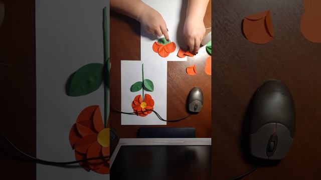 Подготовительная группа. Конструирование "Цветок". смотреть онлайн