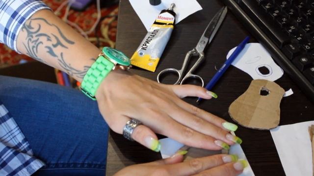 КАК СДЕЛАТЬ ГИТАРУ СВОИМИ РУКАМИ ? / HOW TO MAKE GUITAR WITH YOUR HANDS (tutorial) смотреть онлайн