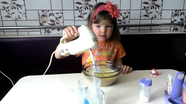 Приготовление омлета (Preparation of an omelet) смотреть онлайн