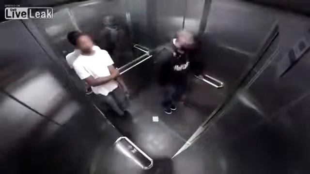 Диарея в лифте Пранк смотреть онлайн