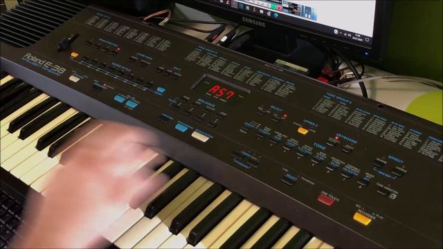 Roland E38 (E-series from 90's) sounds demo смотреть онлайн