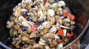 Жаркое из свинины с овощами в Казане на костре