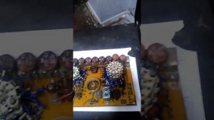 Дорогие приемные радиодетали в советском милливольтметре рН 673. Палладий и золото.