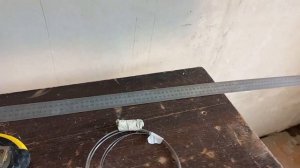 Как установить струнные маяки на потолке.