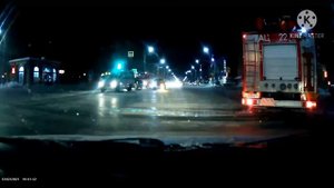 Водитель маршрутки вылетел наперерез пожарным: машина не попала на вызов.