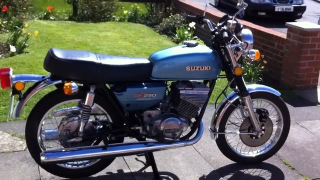 Suzuki GT 250 смотреть онлайн