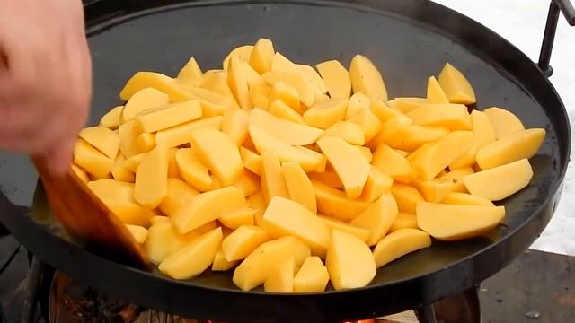 Плотва жареная с картошкой на сковороде SHOP-PAN из диска бороны смотреть онлайн