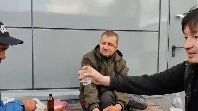Я показываю правду. Москва. Савёловский. Бомжи. Бездомные.