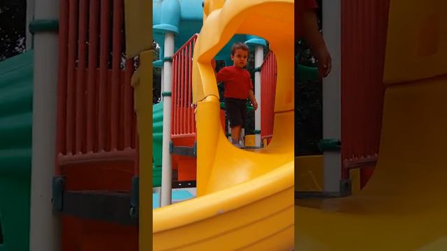 VLOG Детский Развлекательный центр-Надувной Замок Батут,Bouncy Castle Trampoline смотреть онлайн