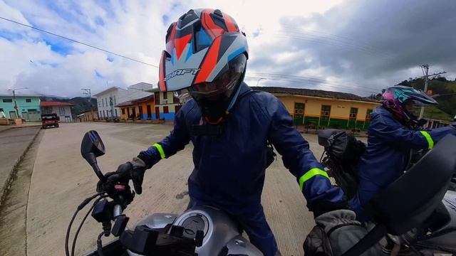 7-Day Motorcycle Adventure Across Colombia’s Rugged Terrain смотреть онлайн