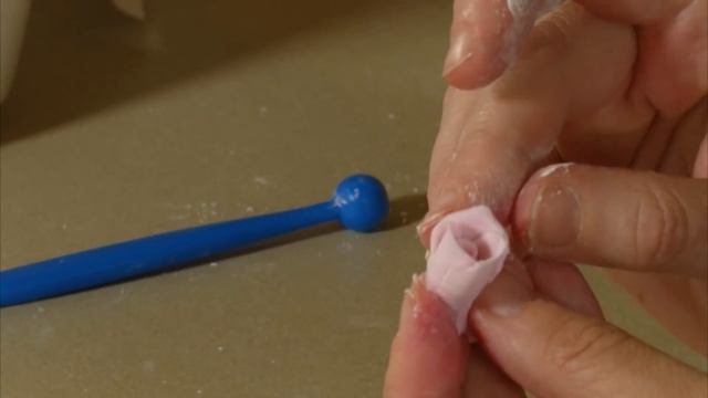 How to Make Chocolate Roses and Leaves смотреть онлайн