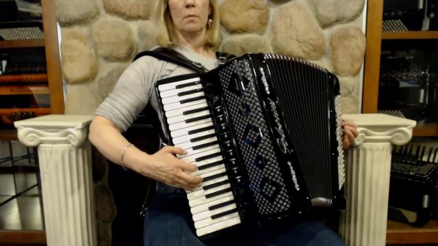 2917 - Black Polverini Diamante Piano Accordion LMMM 37 120 $2999 смотреть онлайн