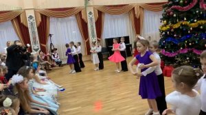 Вальс на новогоднем утреннике 2019