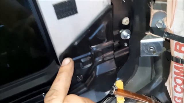 Течь Люка Автомобиля Устраняем смотреть онлайн