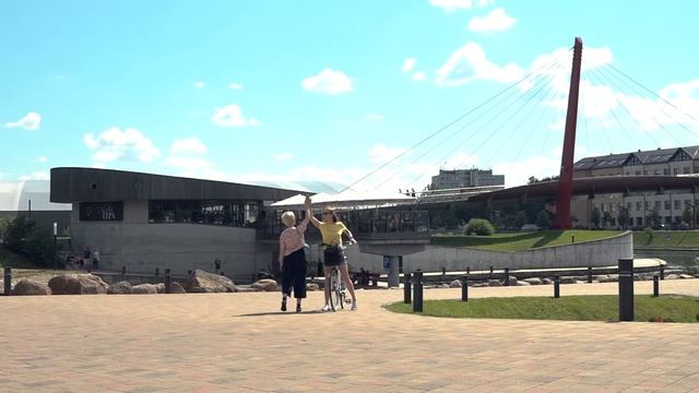 CARELIKA Hand Cleaner+ очищающий гель для рук с антибактериальный эффектом смотреть онлайн